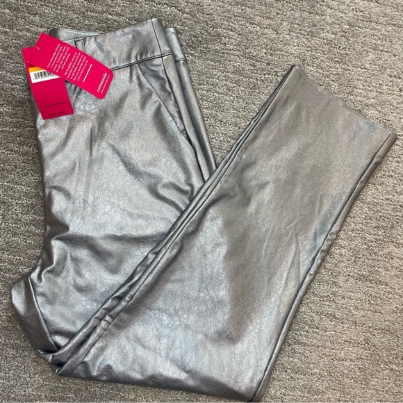 Commando Metallic Silver Cropped Pants - Picture 5 of 5